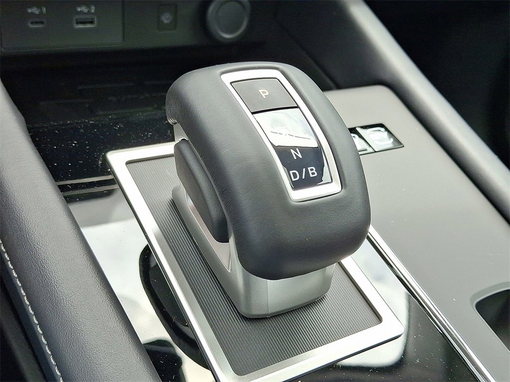 New 2025 Mitsubishi Outlander SE image 7