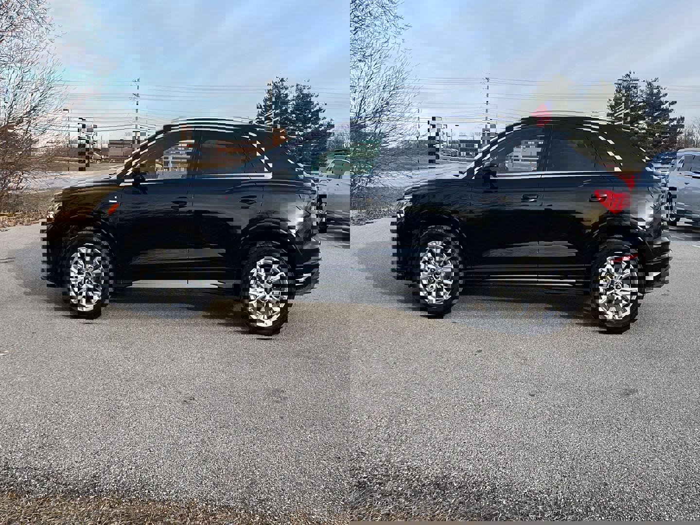 Used 2025 Audi Q3 2.0T Premium image 2