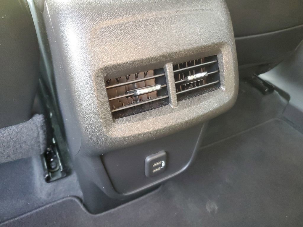 Used 2022 GMC Terrain SLT image 12