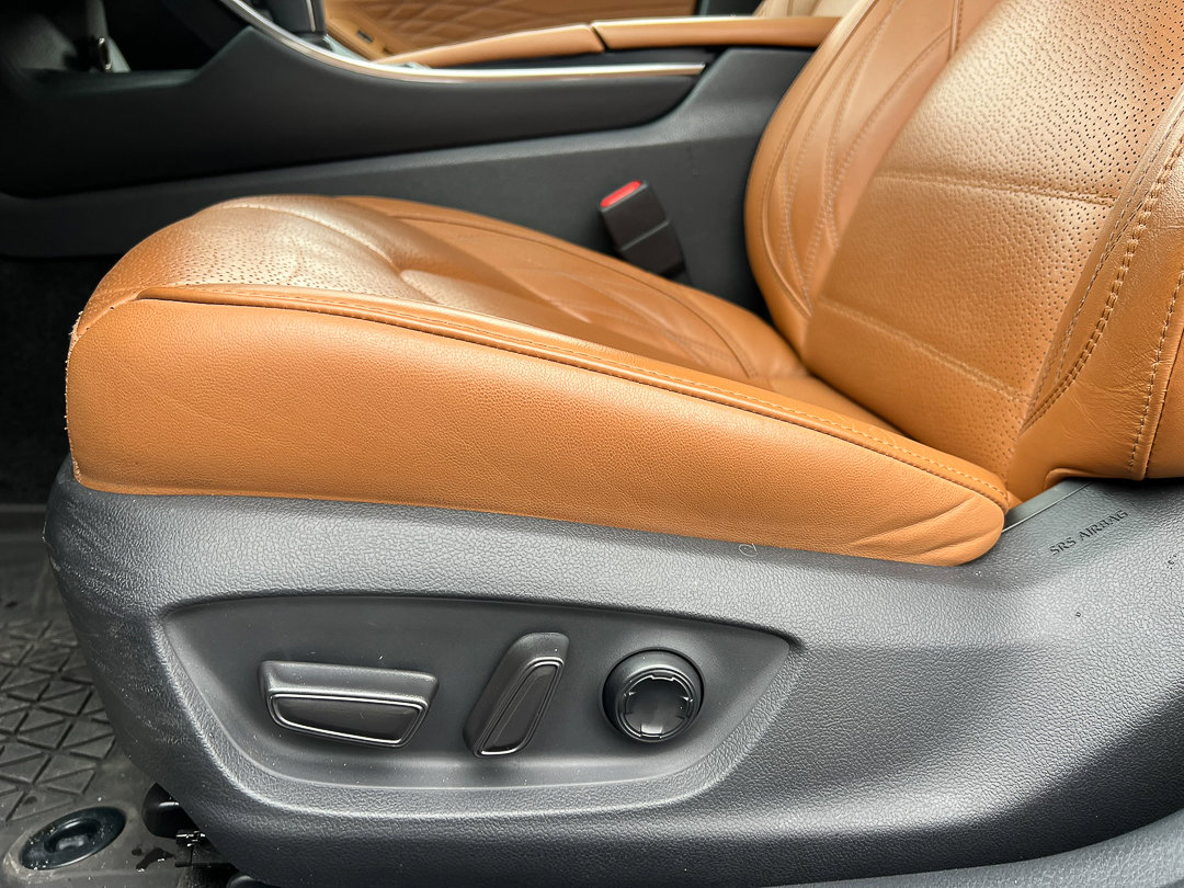 Used 2020 Toyota Avalon Limited w/ Advanced Safety Package image 15