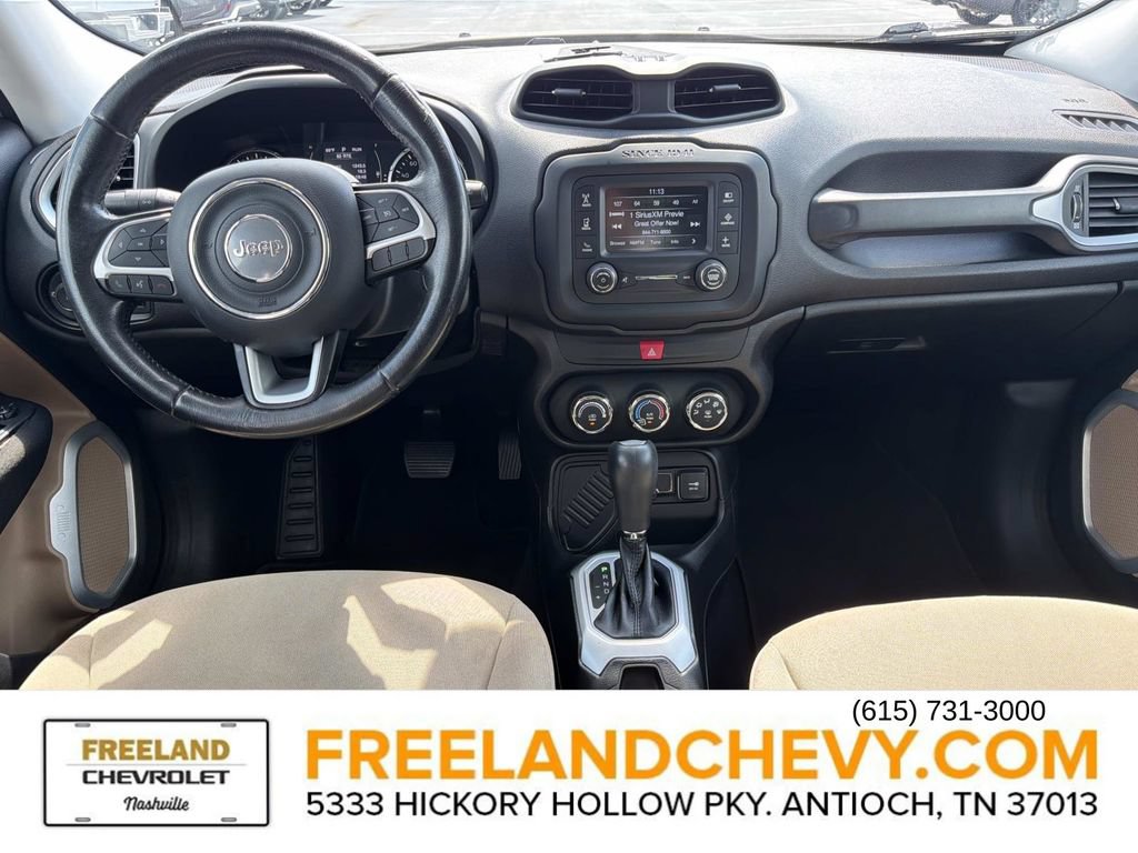 Used 2016 Jeep Renegade Latitude FWD image 18