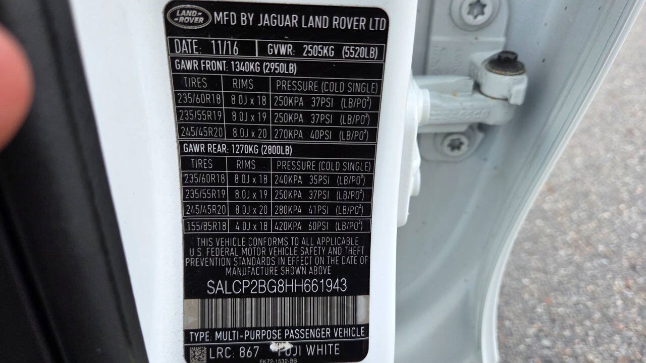 Used 2017 Land Rover Discovery Sport SE AWD/4WD image 56
