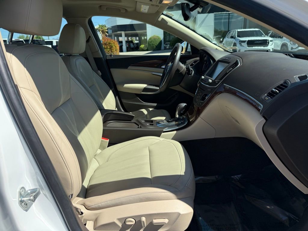 Used 2017 Buick Regal Premium image 15