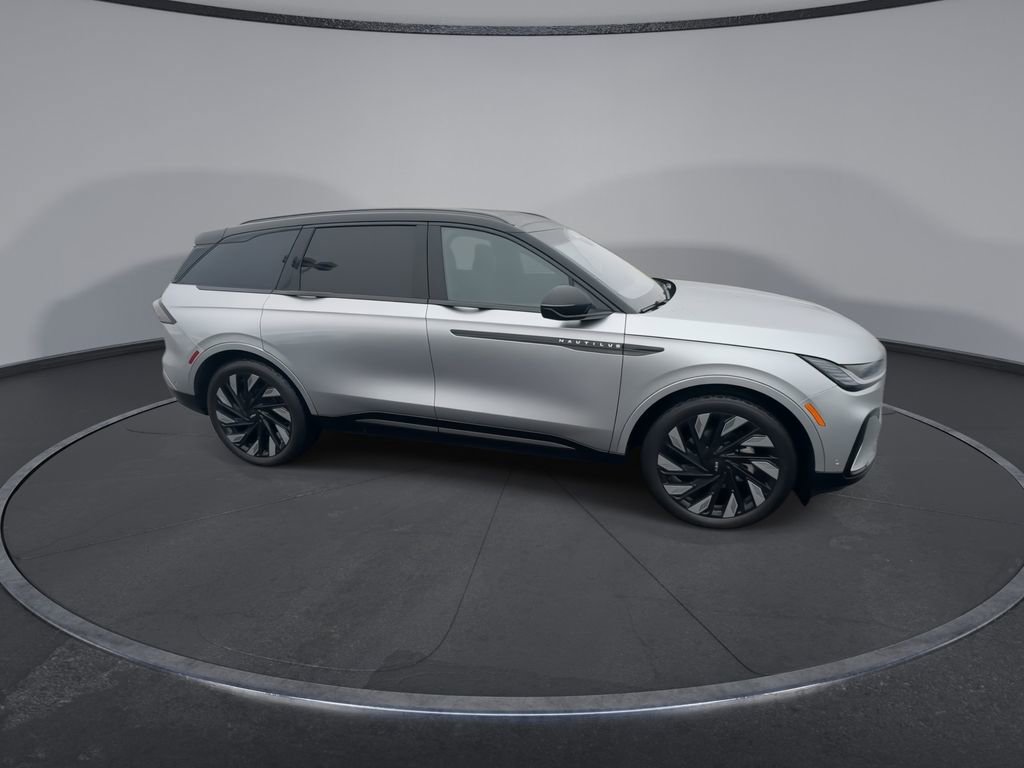 Used 2024 Lincoln Nautilus Reserve w/ Equipment Group 202A image 9