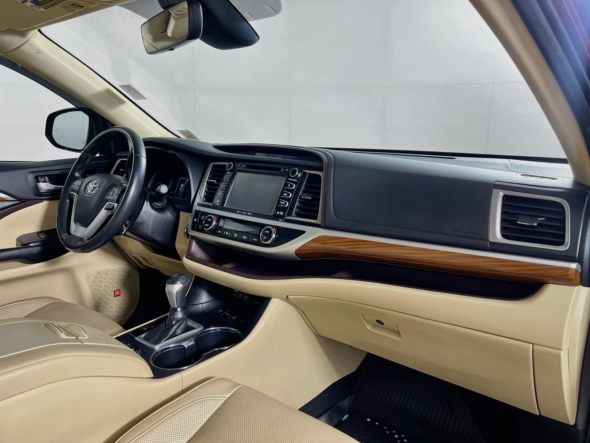 Used 2019 Toyota Highlander Limited AWD/4WD image 27