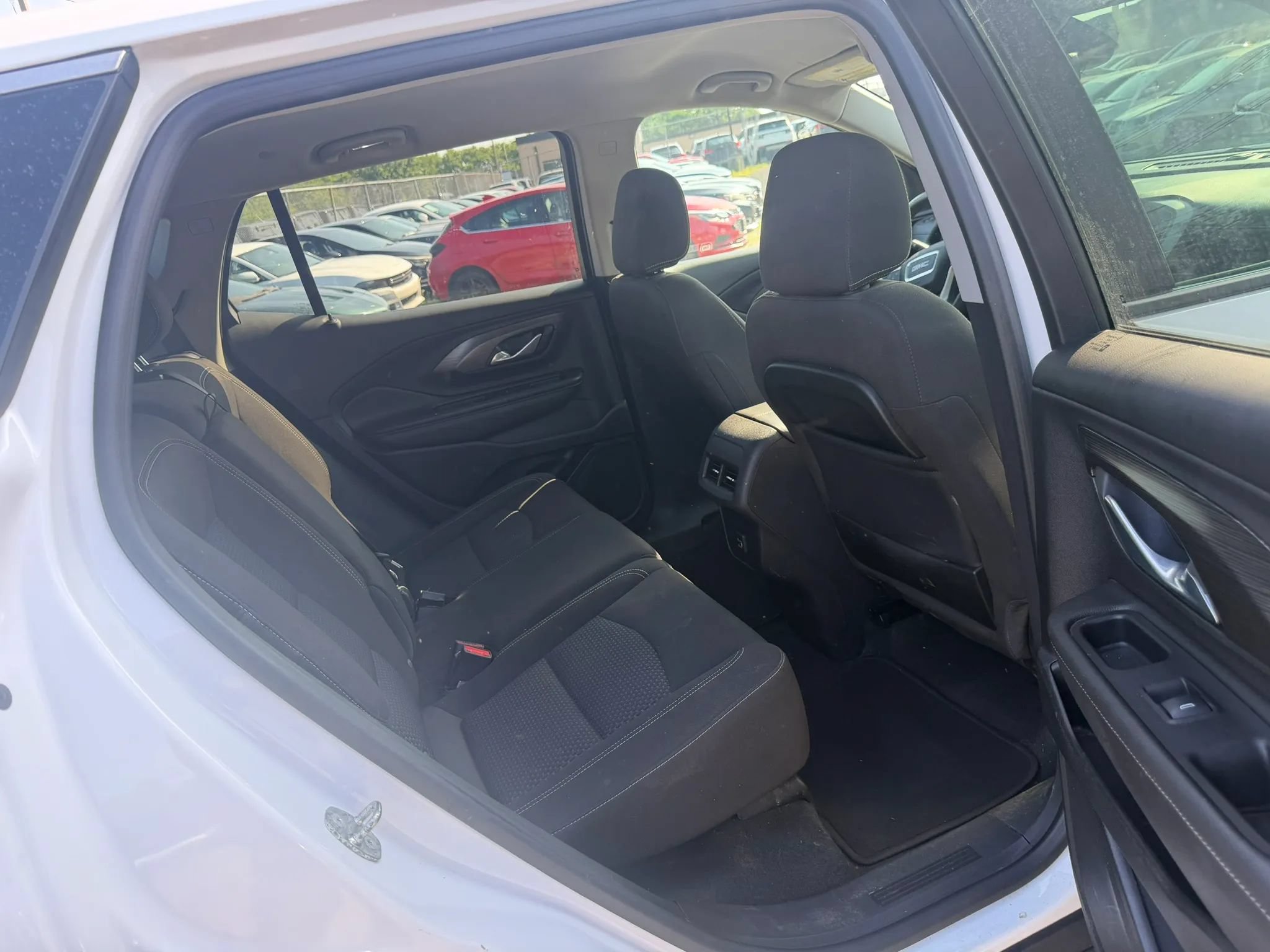 Used 2023 GMC Terrain SLE FWD image 28