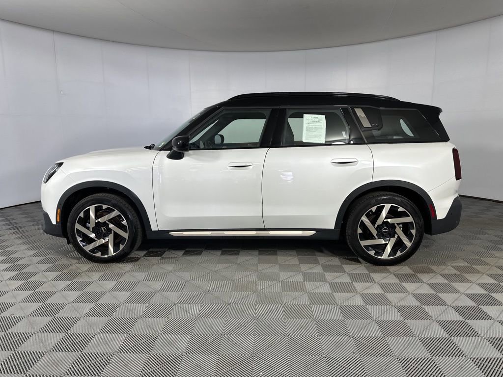 Certified 2025 MINI Cooper Countryman SE AWD/4WD image 8