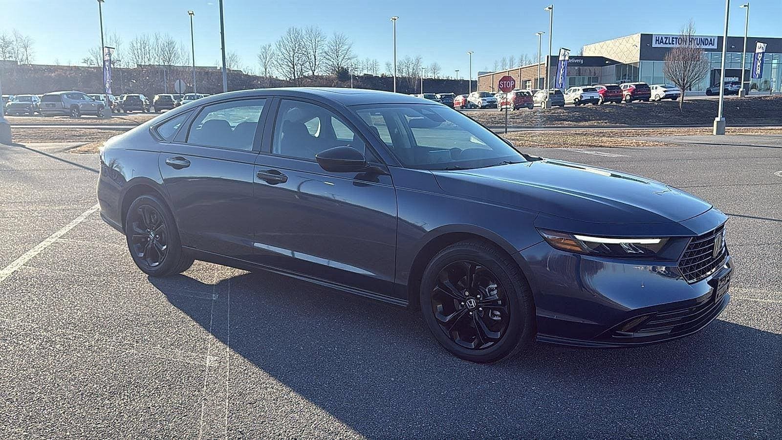 Used 2025 Honda Accord SE image 2