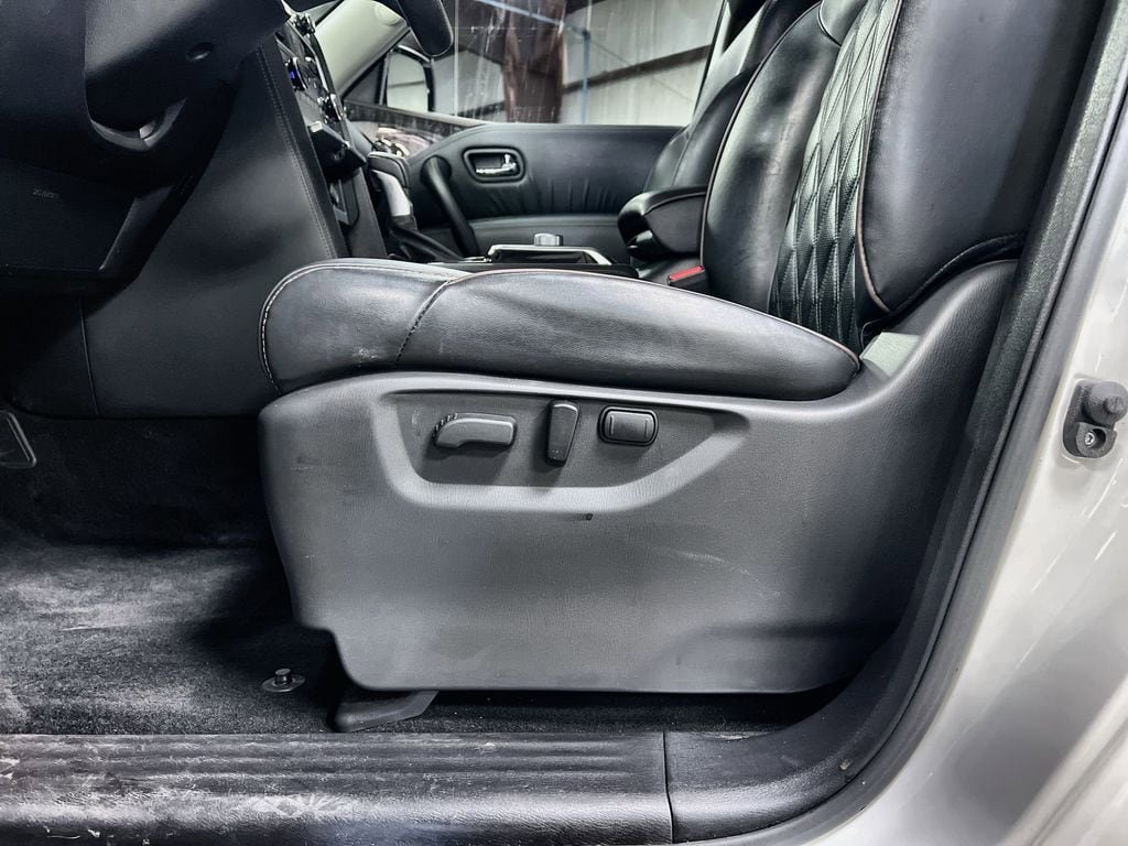 Used 2023 Nissan Armada Platinum w/ Captain's Chairs Package RWD image 13