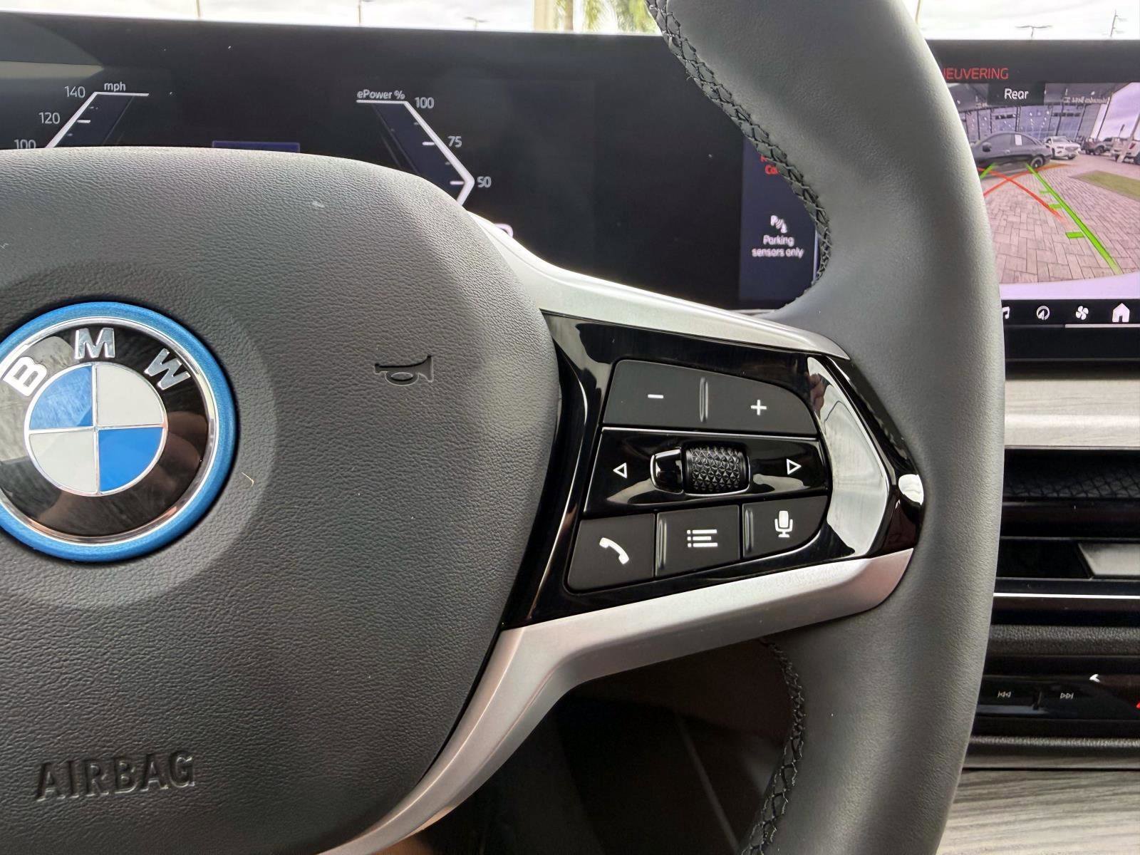 Used 2025 BMW i4 eDrive40 w/ Premium Package RWD image 31