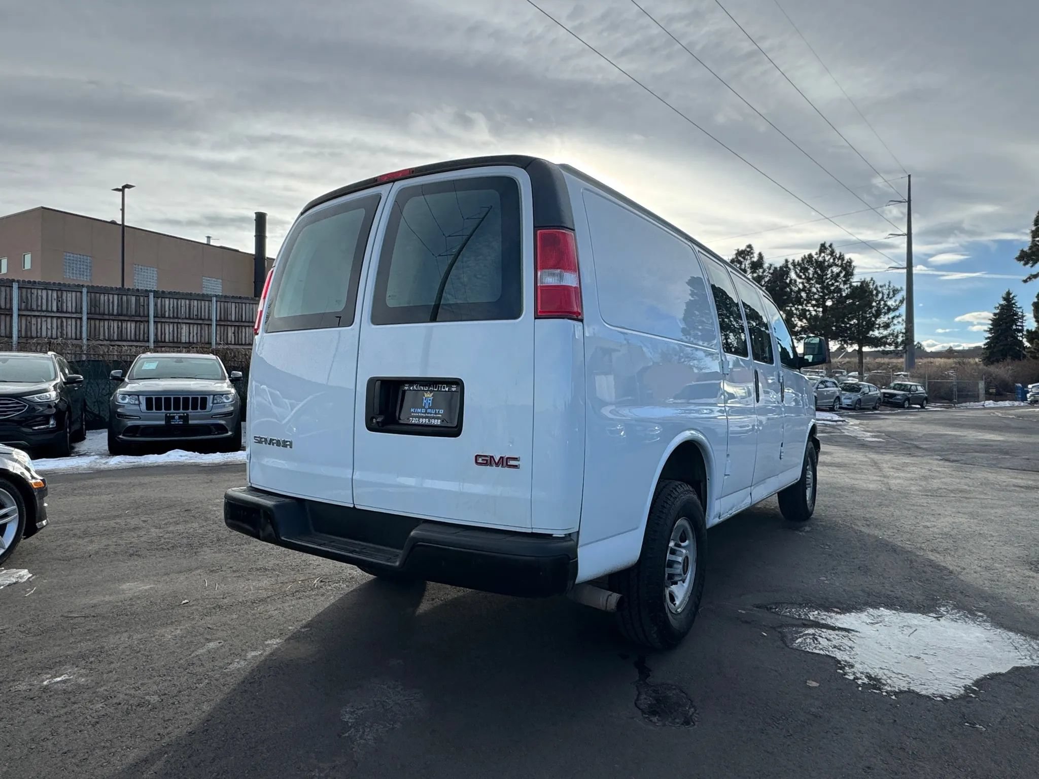 Used 2021 GMC Savana 2500 w/ Driver Convenience Package RWD image 7