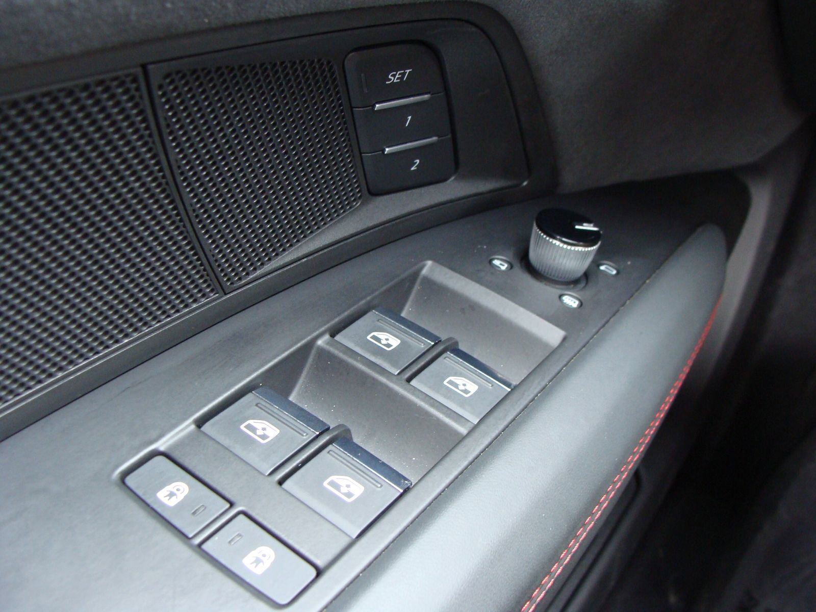 Used 2023 Audi RS e-tron GT AWD/4WD image 31