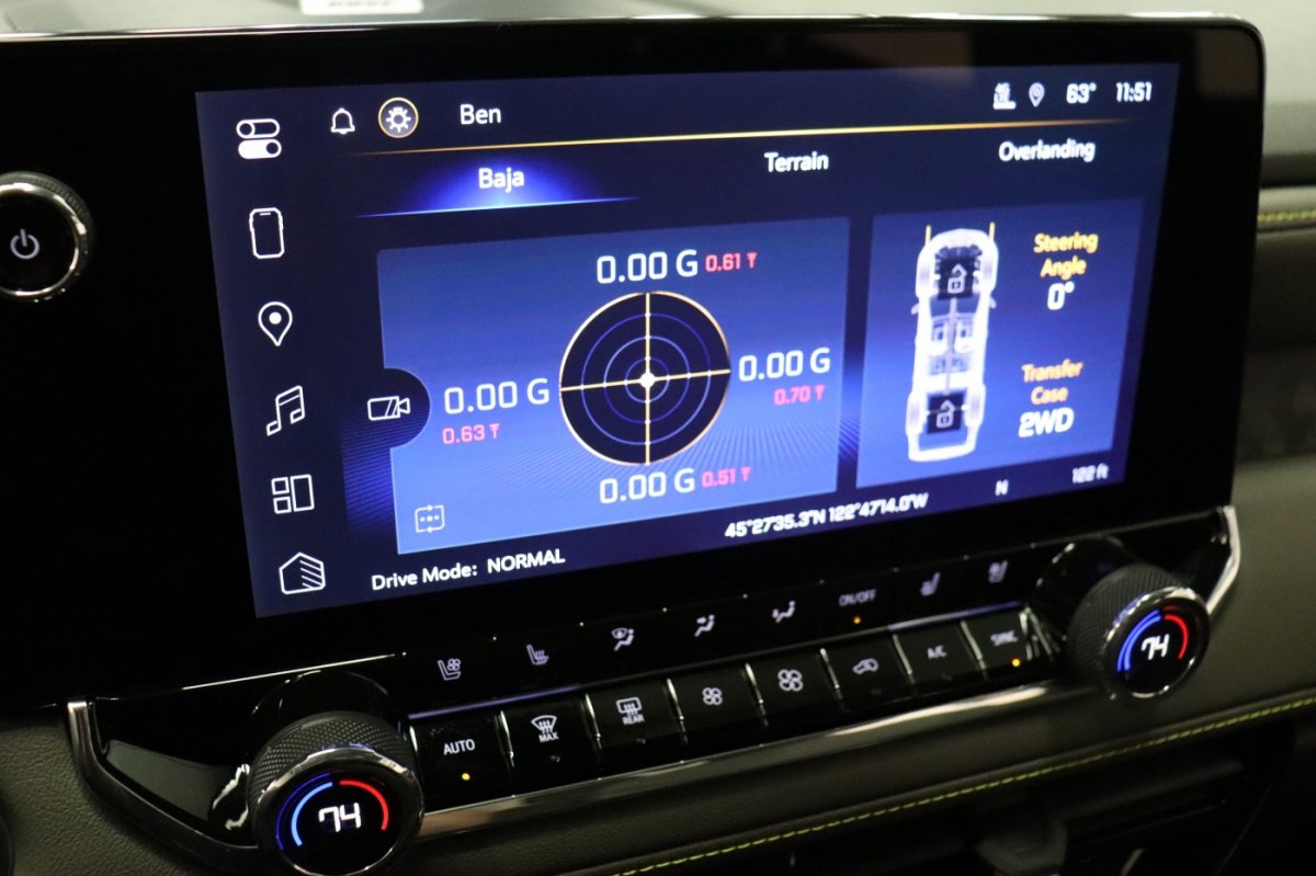 Used 2025 Chevrolet Colorado ZR2 w/ ZR2 Bison Edition image 23