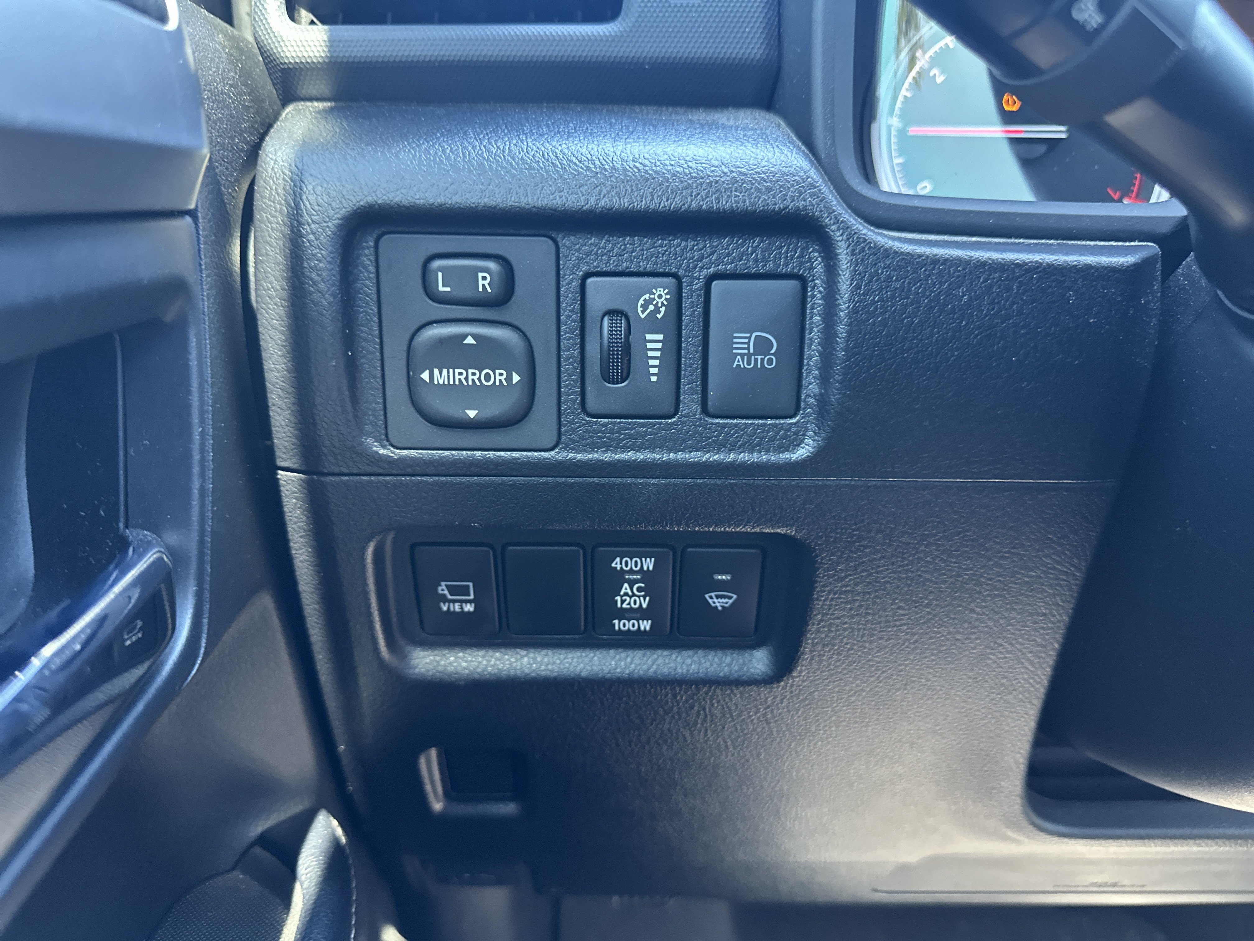 Used 2023 Toyota 4Runner Limited AWD/4WD image 26