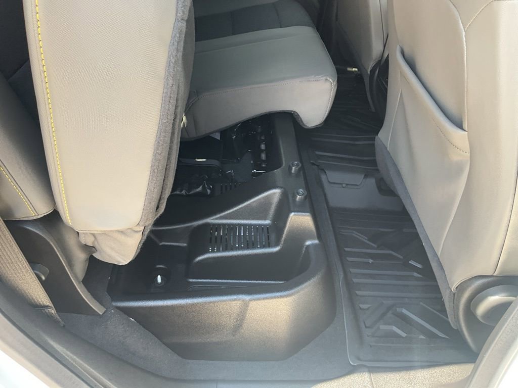 Used 2024 Chevrolet Colorado ZR2 w/ Technology Package image 30