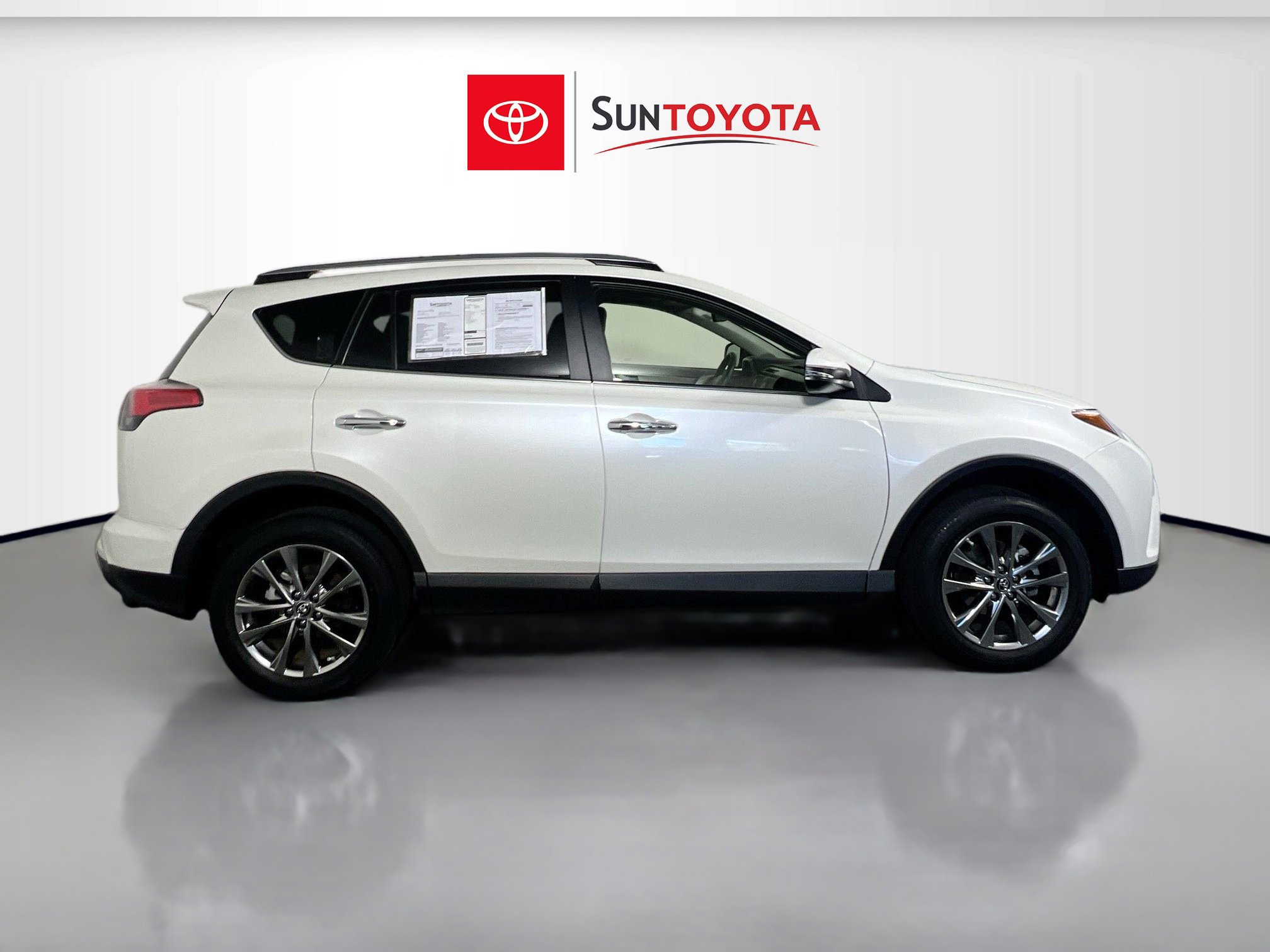 Used 2017 Toyota RAV4 Limited FWD image 2