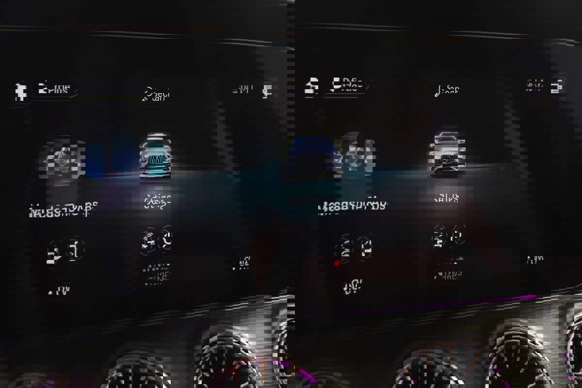 Used 2023 Mercedes-Benz AMG GT 43 w/ Driver Assistance Package image 50