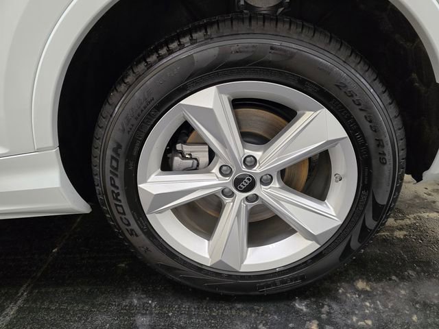 Certified 2025 Audi Q7 3.0T Premium w/ Convenience Package image 13