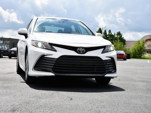 Used 2021 Toyota Camry LE AWD/4WD image 2