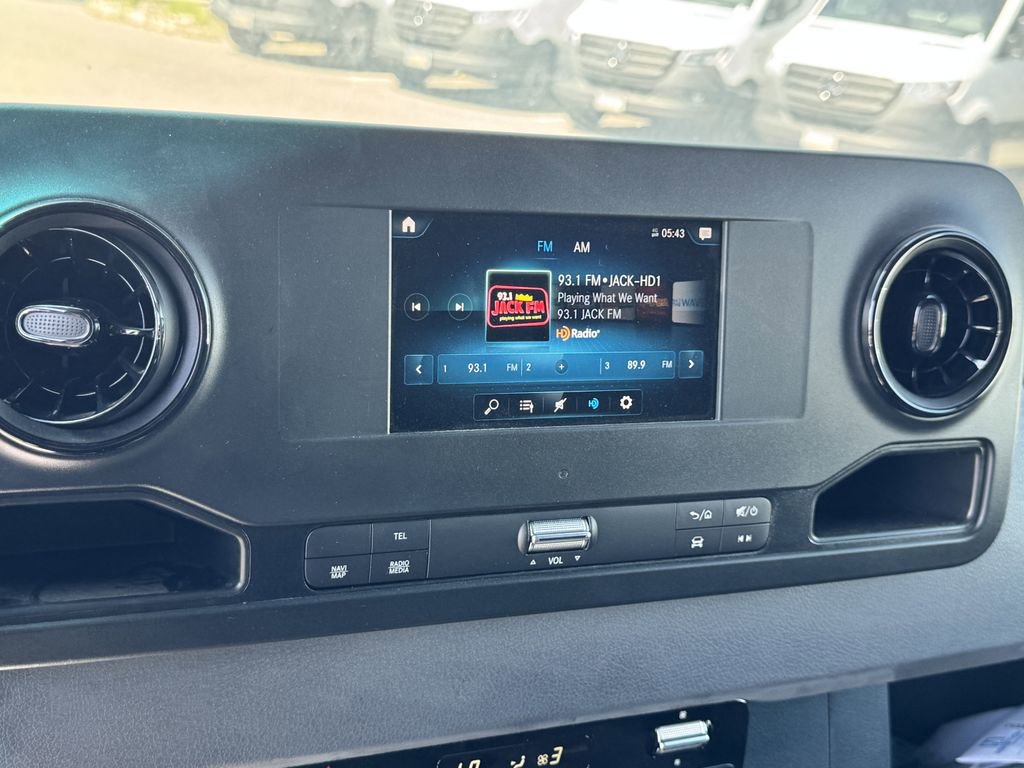 Used 2023 Mercedes-Benz Sprinter 3500 image 8