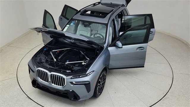 Used 2023 BMW X7 xDrive40i w/ M Sport Package image 92
