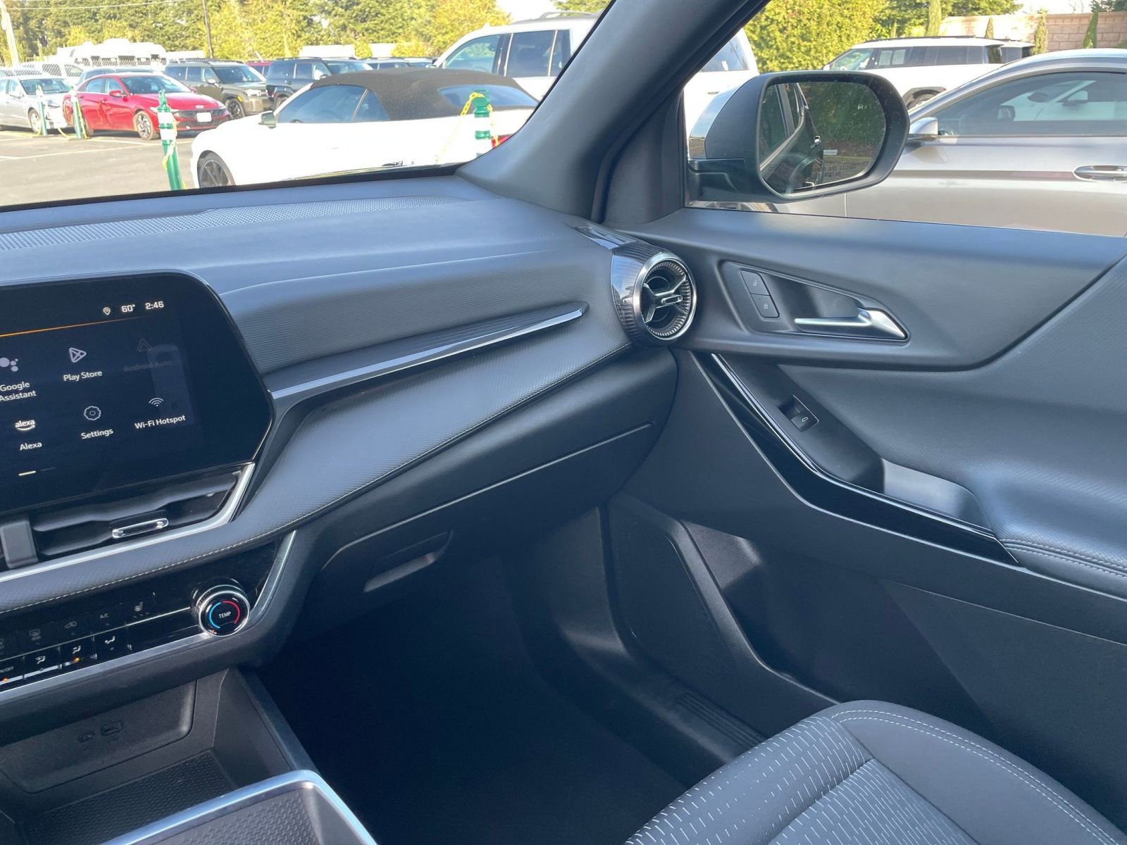 Used 2025 Chevrolet Equinox LT image 36