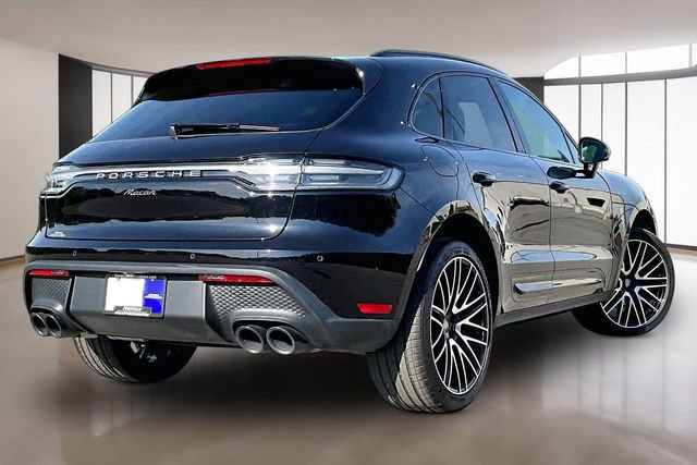 Used 2025 Porsche Macan AWD/4WD image 6