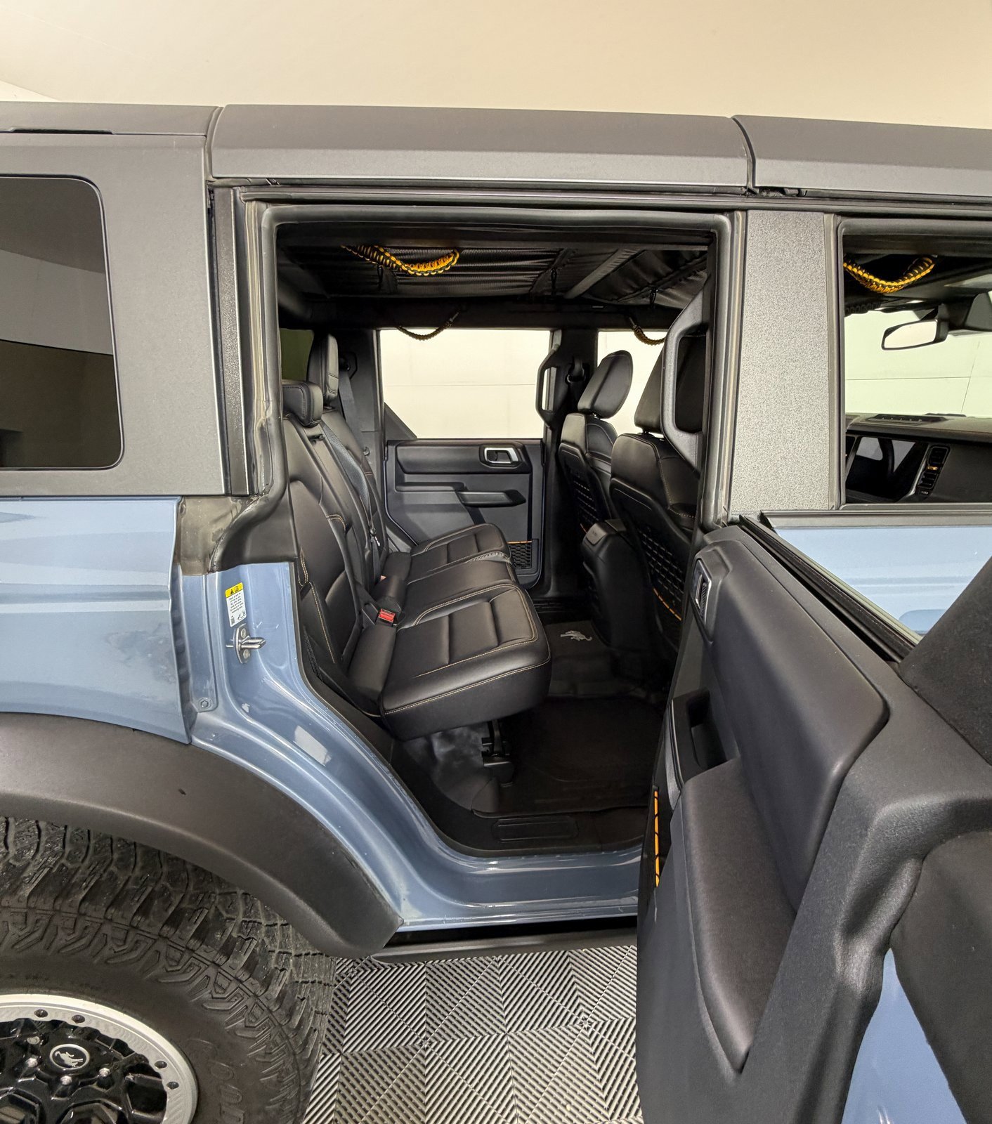 Used 2024 Ford Bronco Badlands image 6