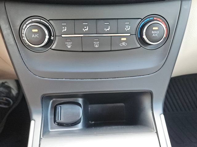 Used 2016 Nissan Sentra FWD image 19
