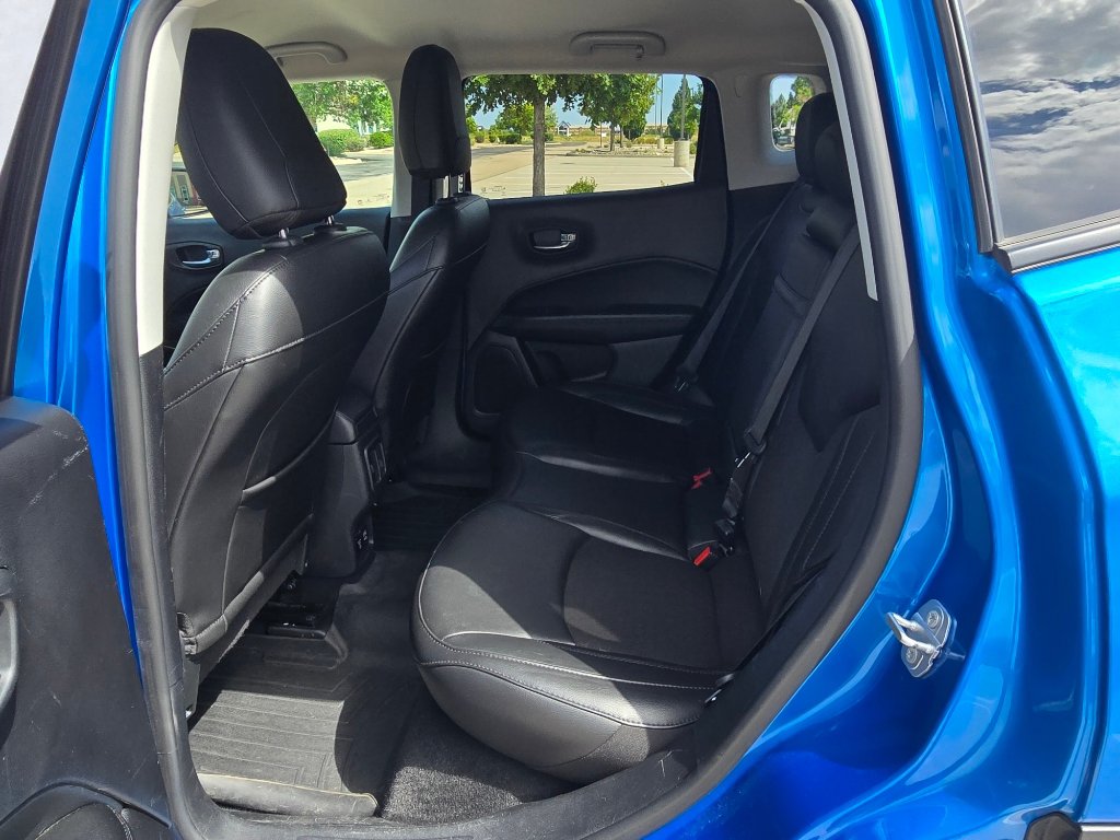 Used 2019 Jeep Compass Latitude AWD/4WD image 15