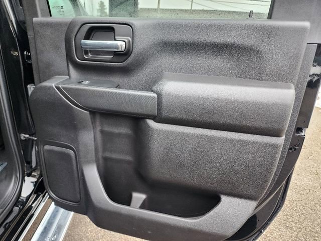 Used 2020 Chevrolet Silverado 2500 Custom w/ Custom Value Package image 16