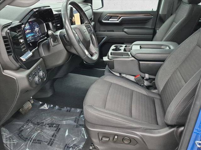 Used 2023 Chevrolet Silverado 1500 RST w/ Z71 Off-Road Package AWD/4WD image 15