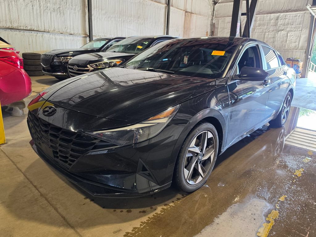 Used 2023 Hyundai Elantra SEL w/ Convenience Package