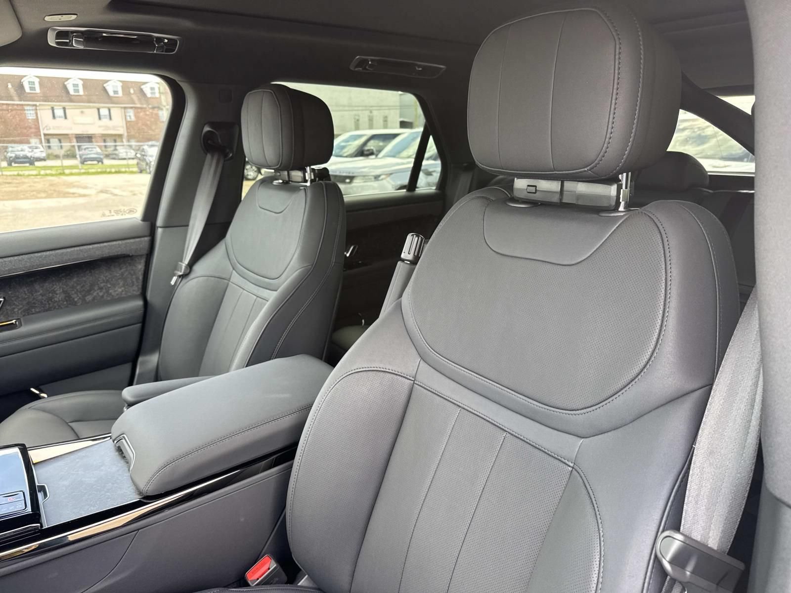 New 2026 Land Rover Range Rover Sport Dynamic SE AWD/4WD image 10