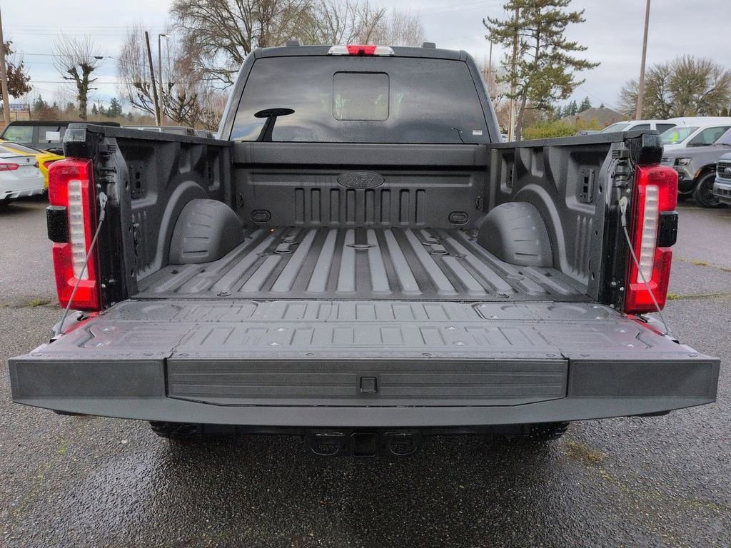 Used 2026 Ford F350 Lariat w/ Tremor Off-Road Package image 27