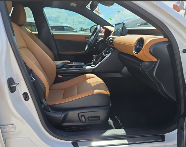 Used 2023 Lexus IS 300 w/ Premium Package RWD image 4