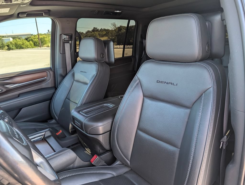 Used 2021 GMC Yukon XL Denali w/ Denali Premium Package RWD image 25