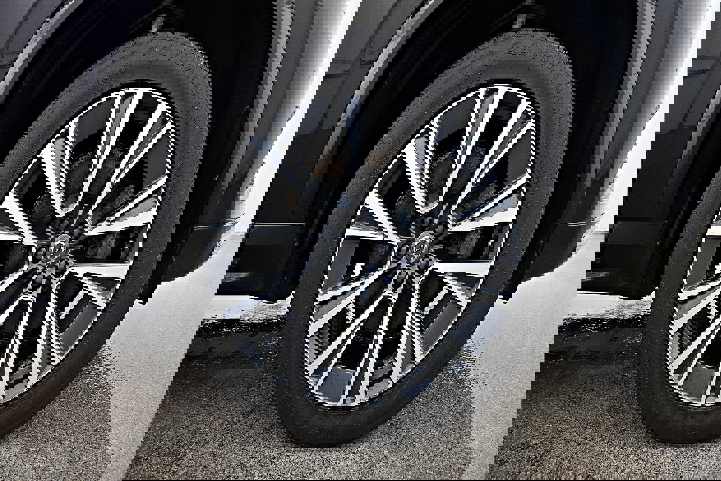 Used 2022 Volvo XC90 T6 Momentum w/ Climate Package image 29