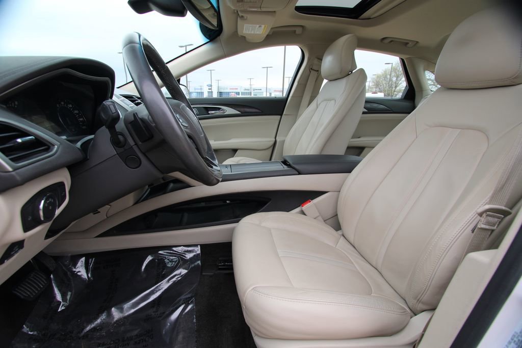 Used 2017 Lincoln MKZ Select w/ Technology Package image 6