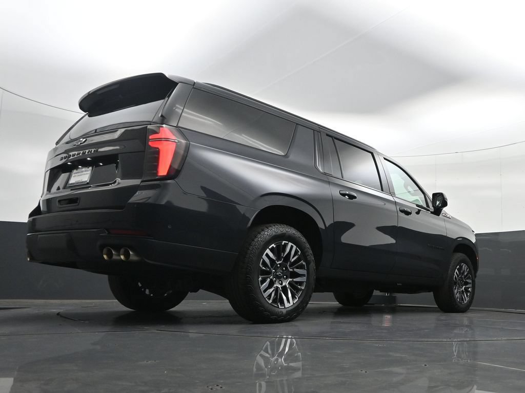 Used 2025 Chevrolet Suburban Z71 AWD/4WD image 34