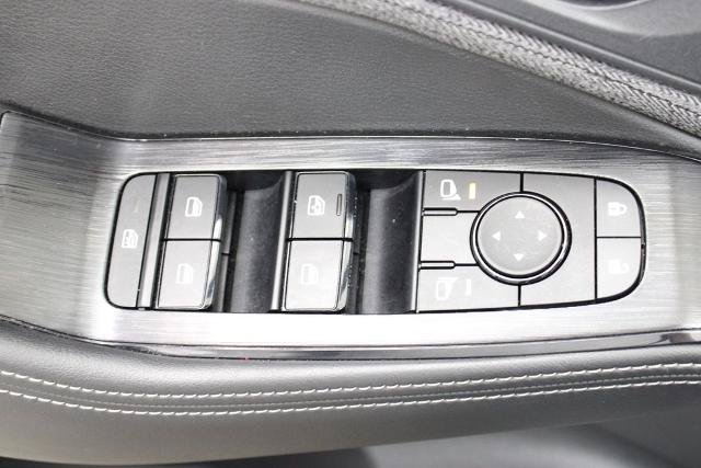 Certified 2022 Nissan Rogue SV FWD image 17