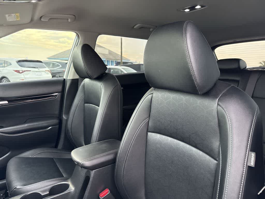 Used 2025 Kia Seltos EX AWD/4WD image 14