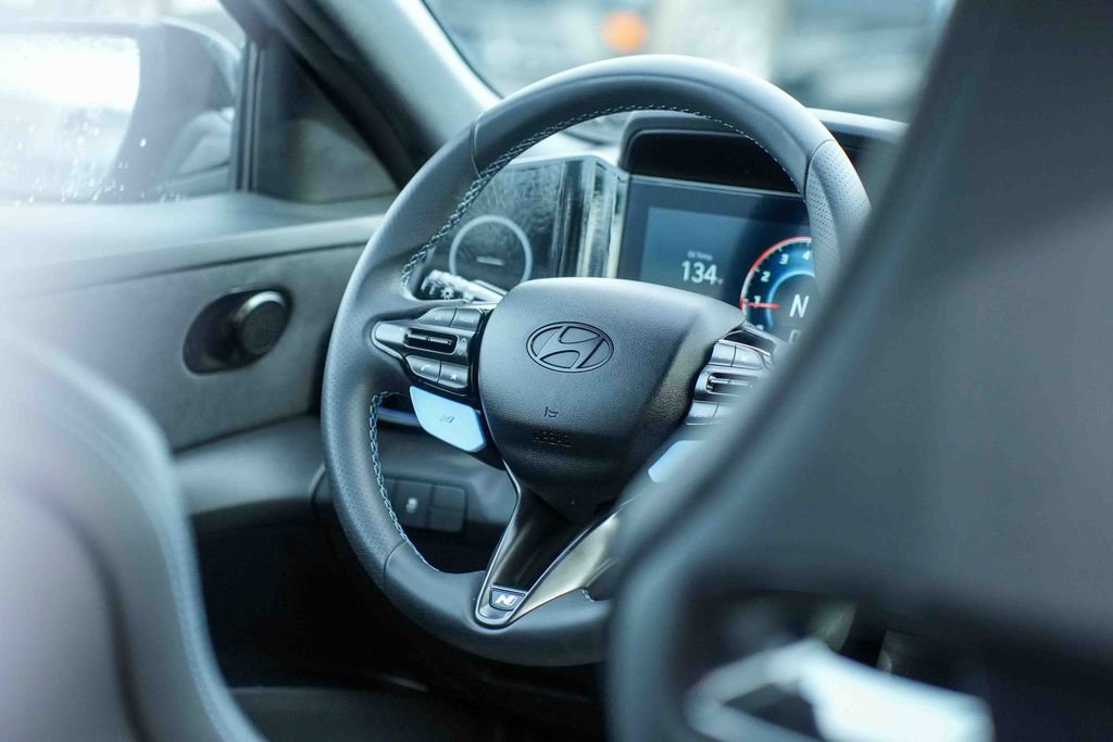 Used 2025 Hyundai Elantra N image 17