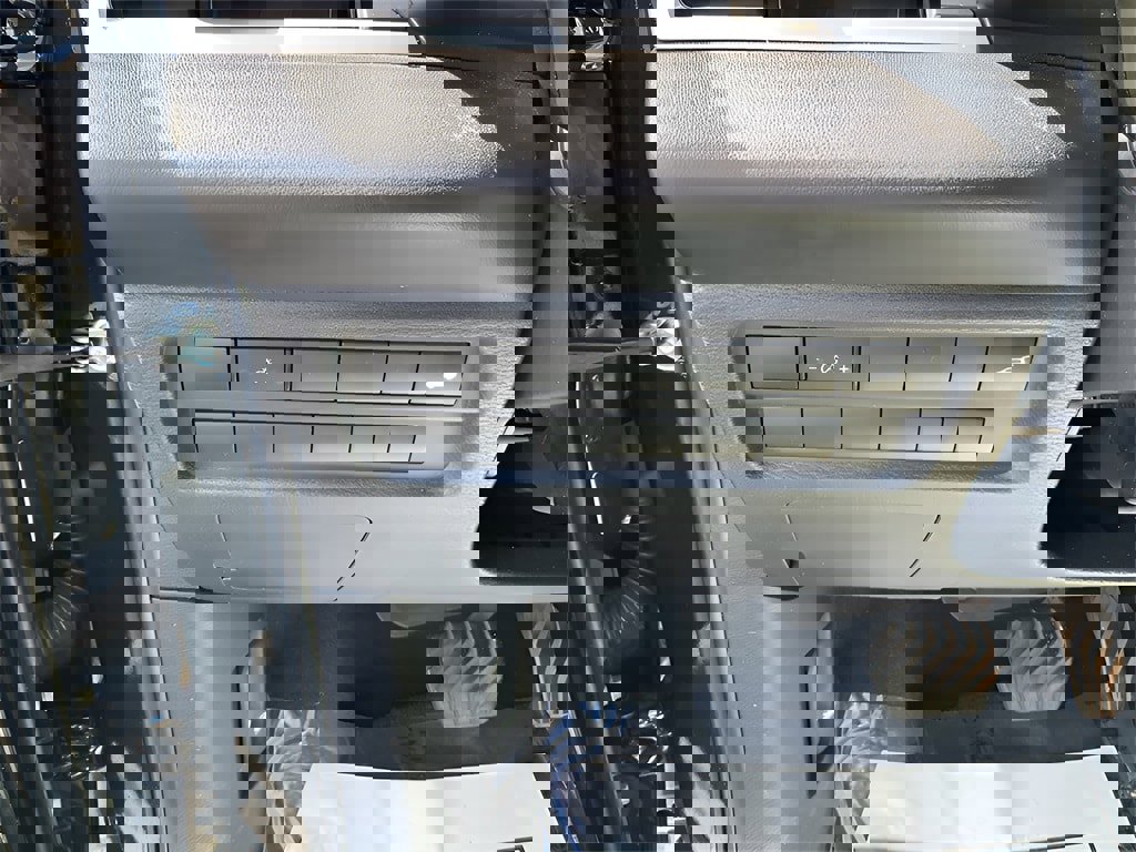 Used 2022 Mitsubishi Outlander SE image 7