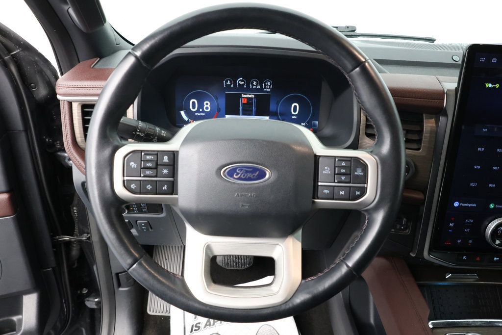 Used 2023 Ford Expedition Max Limited image 11