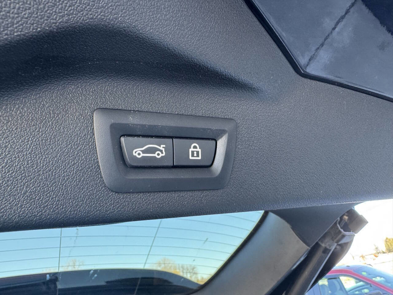 Used 2022 BMW X7 xDrive40i w/ M Sport Package image 29