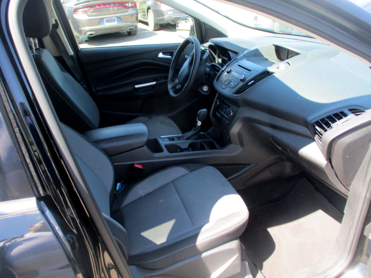 Used 2017 Ford Escape SE image 7