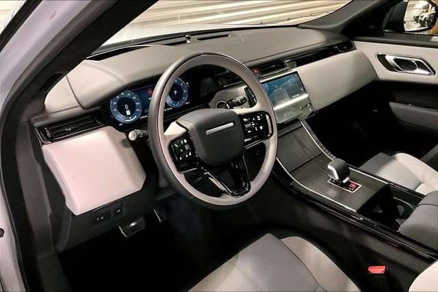 Certified 2026 Land Rover Range Rover Velar Dynamic SE AWD/4WD image 24