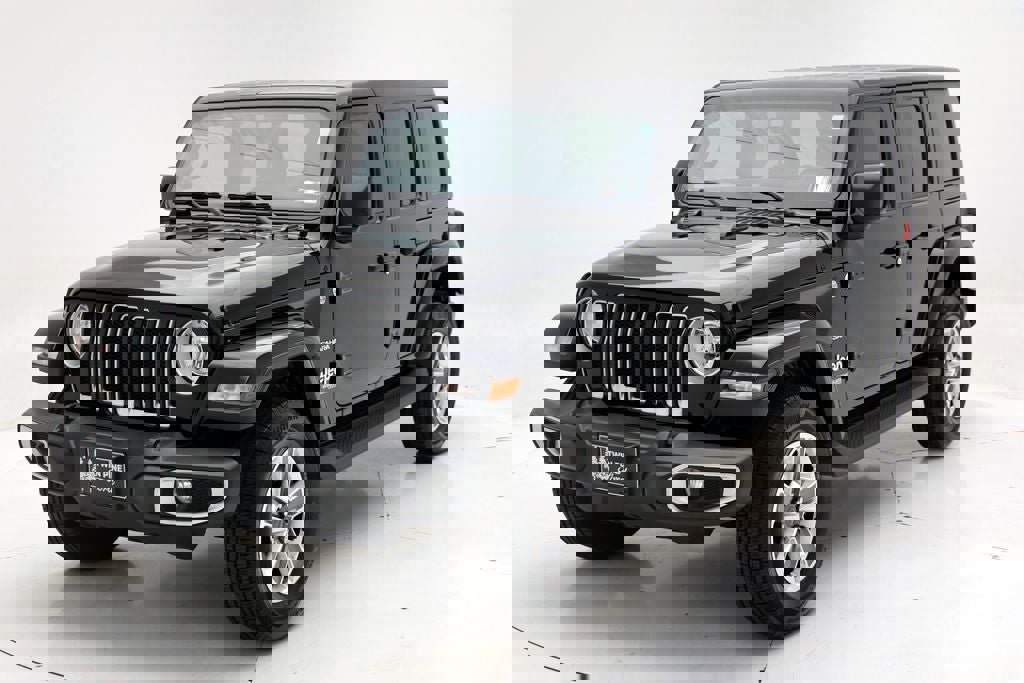 Used 2022 Jeep Wrangler Unlimited Sahara AWD/4WD image 2