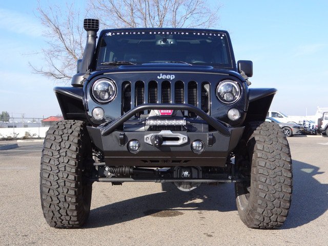 Used 2015 Jeep Wrangler Unlimited Rubicon w/ Connectivity Group AWD/4WD image 5